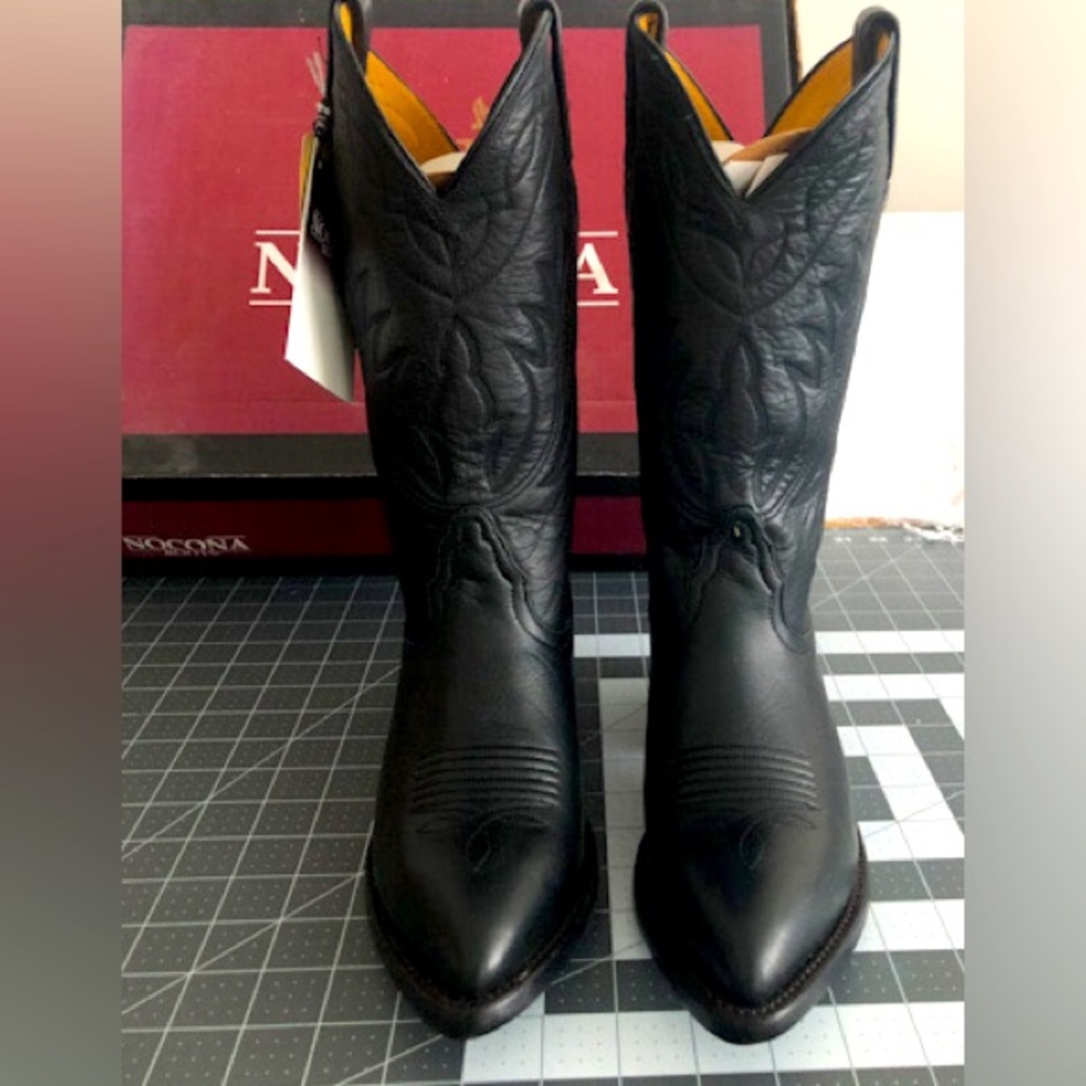 New with tags Nocona Black boots size 6c